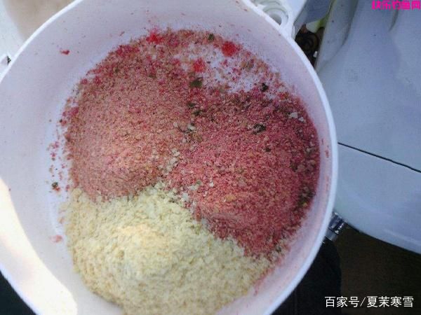 钓鱼用什么饵料好？这3组野钓配方，个个都是经典，鲫鲤鱼的都有(图1)