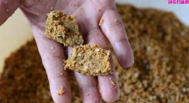 钓鱼选饵并不难，带上这几种饵料，去哪儿钓鱼都有效！(图6)