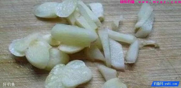 深秋正式改用6种纯天然饵料，钓鲫鲤草全靠它(图1)