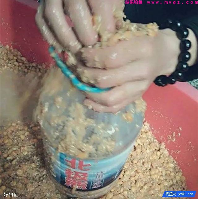 钓鲤鱼鲫鱼的窝料制作方法(图4) 钓鲤鱼鲫鱼的窝料制作方法(图4)