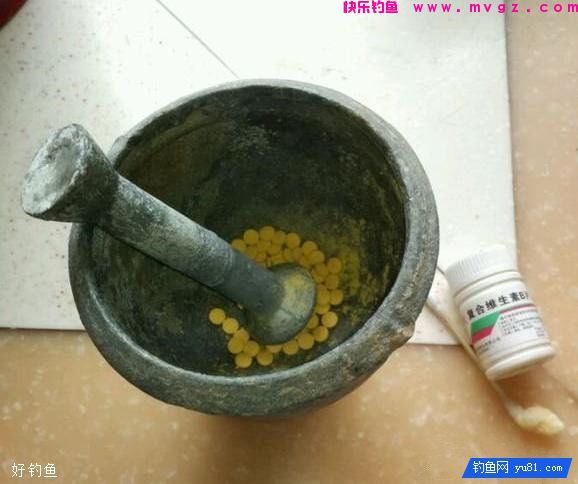 自制速效鲫鱼窝料，一年四季都适用(图1)