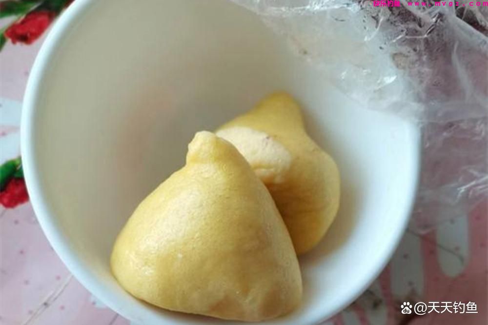 野钓大鱼，用这些玉米面饵料配方，通杀鲫草青鲤鳊(图3)