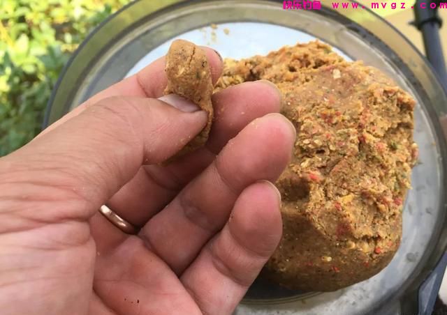 夏季钓鲫鱼，有三类钓位需要避开，钓鱼新手一定要多看看(图6)