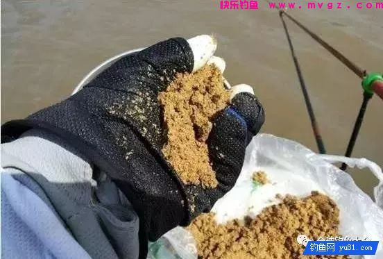 打窝,是打的集中好还是分散好?(图1) 打窝,是打的集中好还是分散好?(图1)