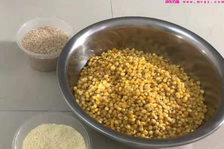 不是跟你吹，鲤鱼钓了二十年，唯独这技巧管用，试过的人不一般(图2)