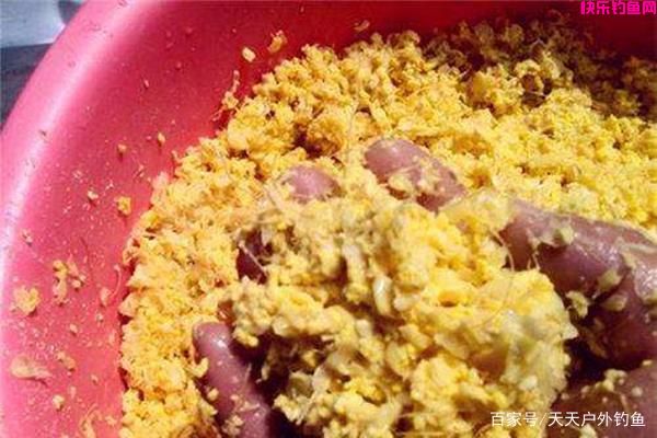 素饵之王，玉米饵料的8种配方，夏季野钓大鱼必备饵料！(图3)
