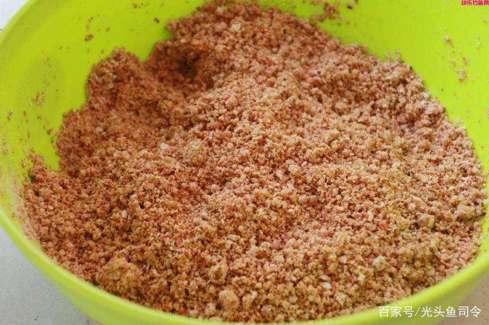 春季钓鱼用什么饵料？没有最好的饵料，你只需要明白一点就行了(图1)