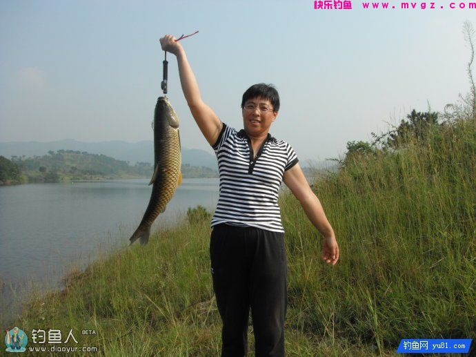 钓鱼老者自制糟食发酵钓草鱼饵料配方(图1) 钓鱼老者自制糟食发酵钓草鱼饵料配方(图1)