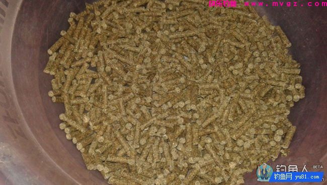 自制在黑坑赌塘用钓草鱼经典饵料配方(图1)