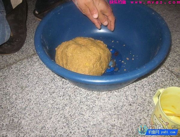 自制红薯钓鲤鱼和草鱼的爆炸钩饵料配方(图13)