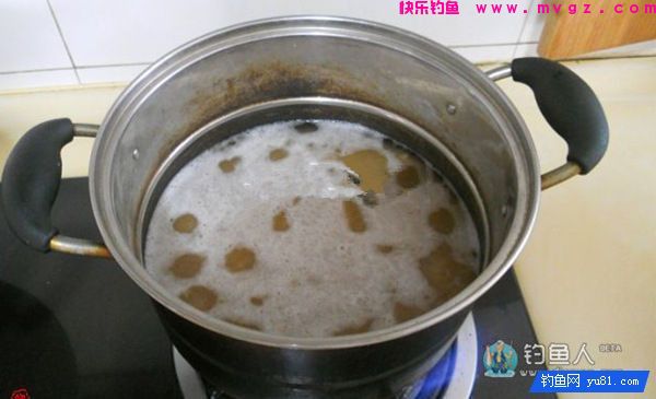 中药麦子包谷钓鲫鱼鲤鱼草鱼饵料(附药酒配方)(图2) 中药麦子包谷钓鲫鱼鲤鱼草鱼饵料(附药酒配方)(图2)