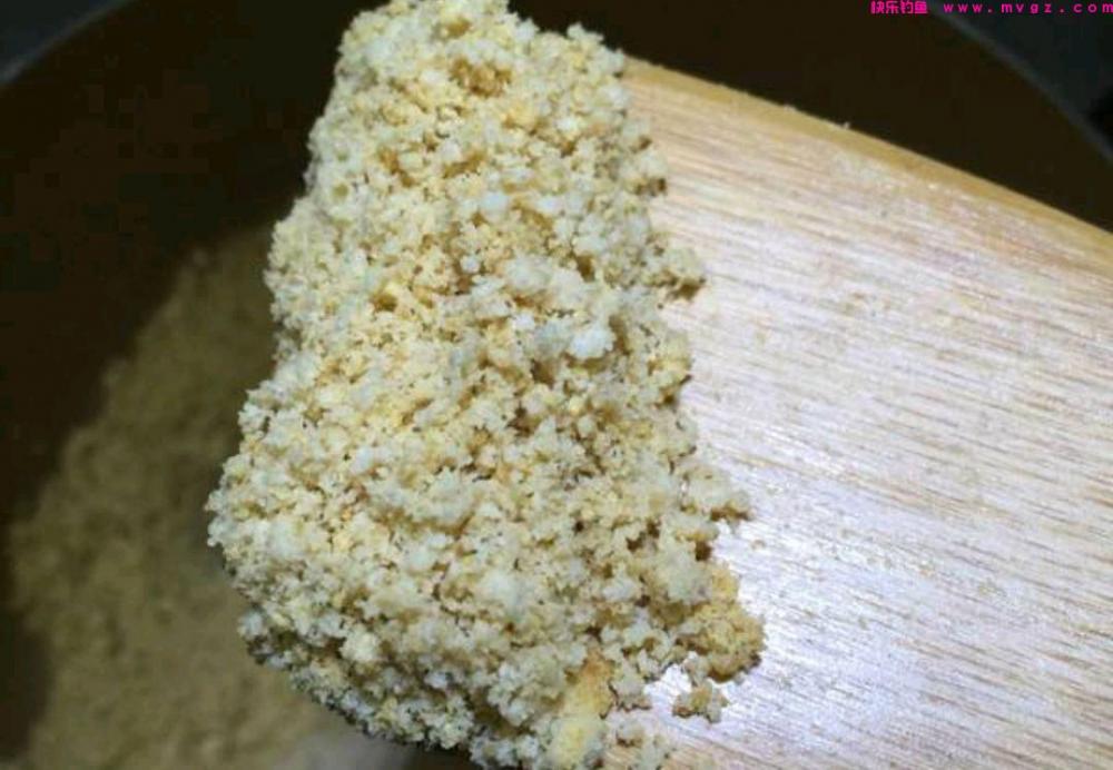 邻居熊爷爷钓鱼，钓饵只做不买，却钓获30斤野生草鱼(图7)