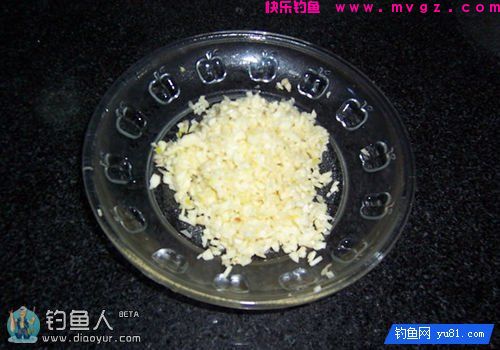 巧用蒜蓉、醋精配制钓鲢鳙小药(图2)