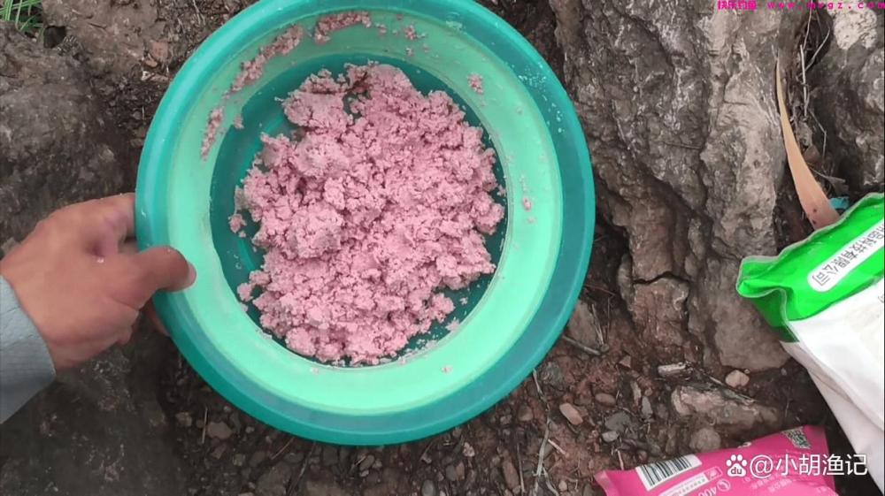 谷雨时节钓鲢鳙,窝料是很关键的一环,三分钟教你如何自制窝料(图6) 谷雨时节钓鲢鳙,窝料是很关键的一环,三分钟教你如何自制窝料(图6)
