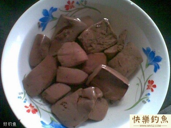 手竿钓鲶鱼与排钓鲶鱼的技巧分享(图2) 手竿钓鲶鱼与排钓鲶鱼的技巧分享(图2)