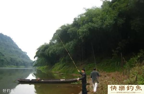 秋冬溪流枯水期钓点饵料选择技巧及注意事项(图3)