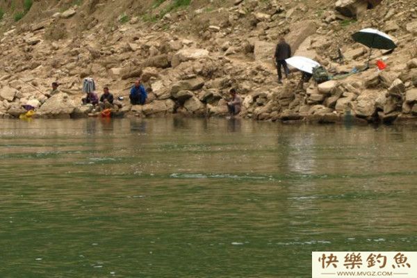 高手经验之野钓走水的解决技巧(图1)
