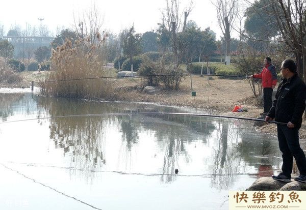 冬季野钓的四个实用技巧(图1)
