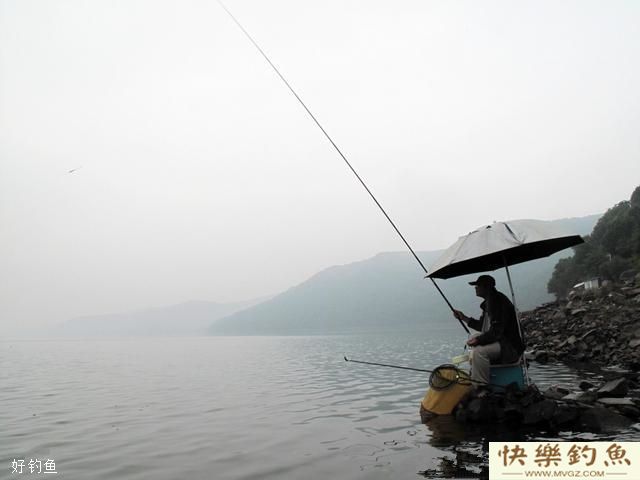冬钓鲫鱼七不宜，知道了对冬季钓鱼大有好处！(图3)