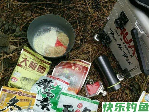 冬季野钓鲫鱼用饵也需随机应变(图3)