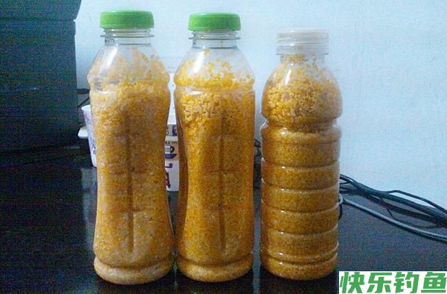 钓鲫鱼应该怎样打窝？有什么技巧？掌握这些技巧后钓鲫鱼并不难！(图7)