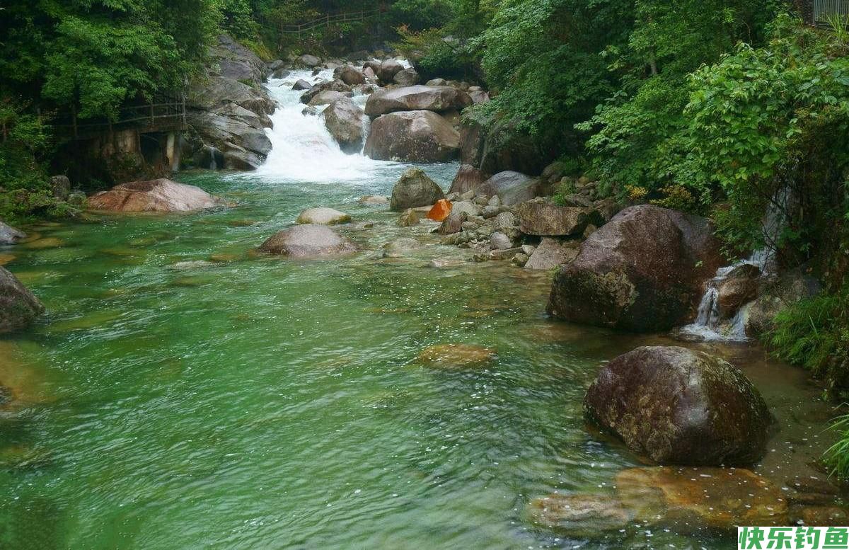 野钓遇到走水如何调漂?学会这五种方法,河水再急都可以钓鱼(图3) 野钓遇到走水如何调漂?学会这五种方法,河水再急都可以钓鱼(图3)