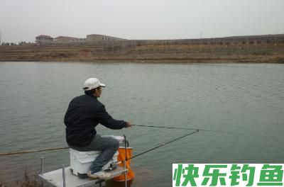 野钓符合这几个特点，很快钓到鱼(图3)
