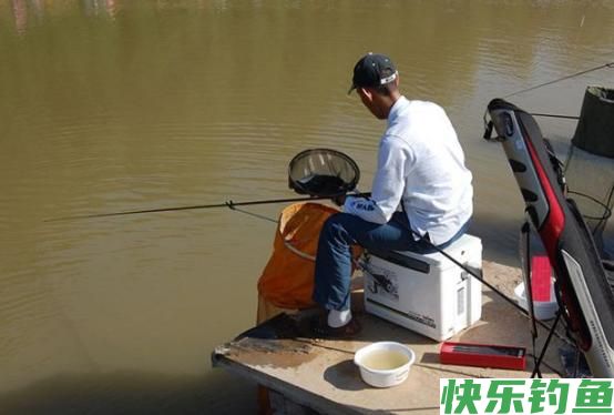 夏季野钓,要抢这几处钓点,下钩就有鱼,连竿到手软,妥妥爆护(图1) 夏季野钓,要抢这几处钓点,下钩就有鱼,连竿到手软,妥妥爆护(图1)