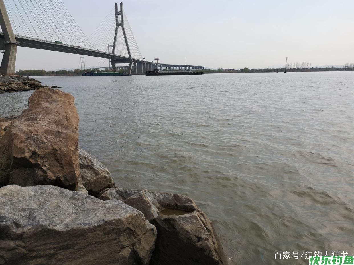 流水中钓鳊鱼技巧：一位江钓老手的垂钓心得，值得收藏(图2)