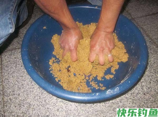 「钓鱼妙法」怎么钓鳊鱼(图5) 「钓鱼妙法」怎么钓鳊鱼(图5)