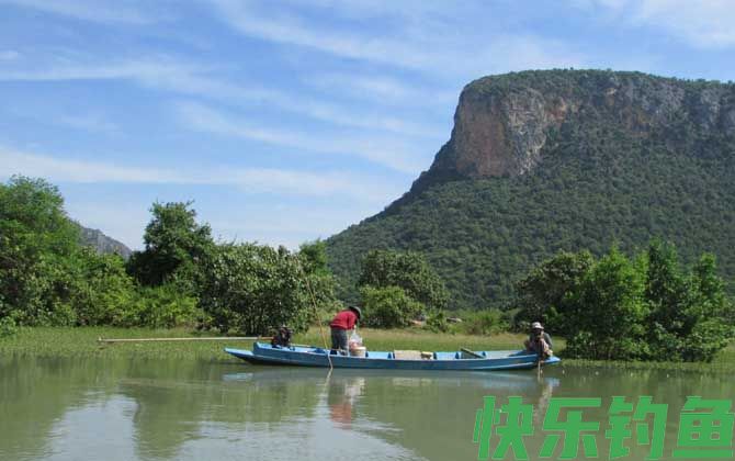 夏季水库钓鱼实用技巧(图3)