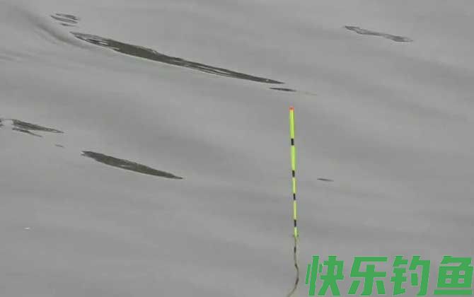 深秋钓鱼时间地点天气选择技巧(图1)