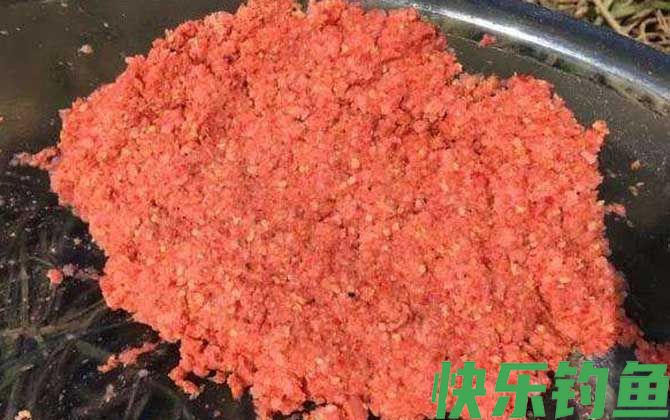 冬季钓鱼用什么味型饵料？(图1)