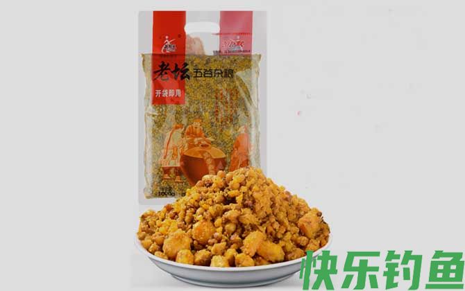 二月钓鱼用什么打窝好？(图4)
