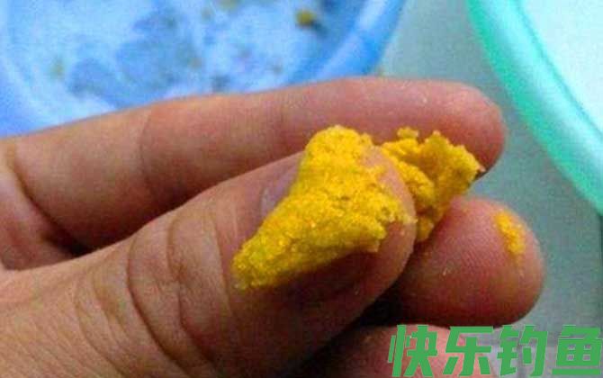 四月钓鱼用什么味道的饵料？(图4)