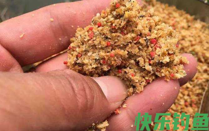 冬天什么打窝最诱鱼？(图5)