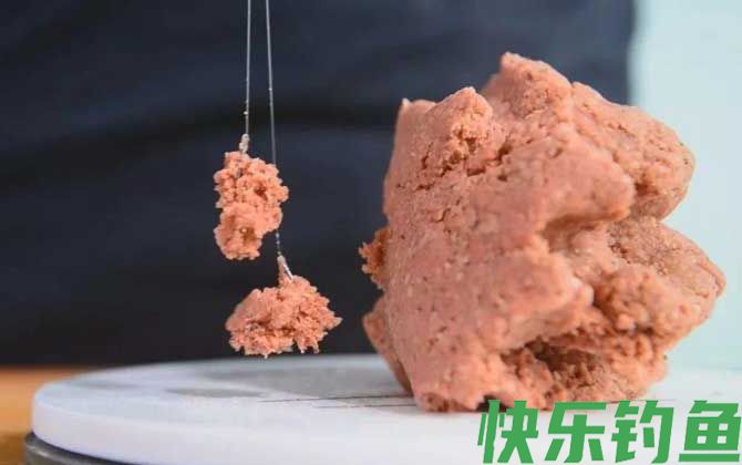 三月钓鱼用什么饵料最好？(图1)