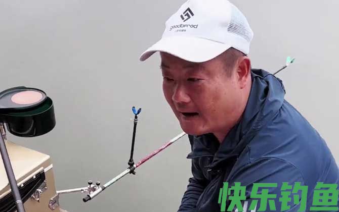 何伟新
