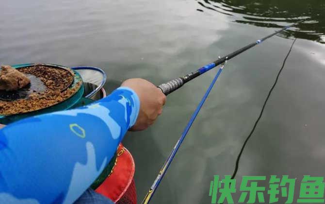一人一杆双钩钓鱼违法吗?(图1) 一人一杆双钩钓鱼违法吗?(图1)
