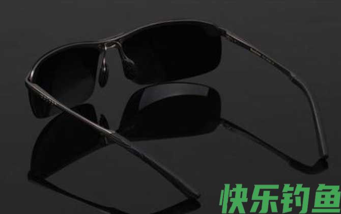 钓鱼眼镜什么牌子好(图3)